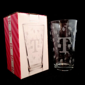 NWT T-Mobile 2024 Holiday Pint Glass 16oz Etched Christmas Lights, In Box